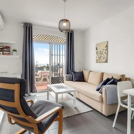 1 Bedroom In Verano Azul, Free Wi-fi Daire