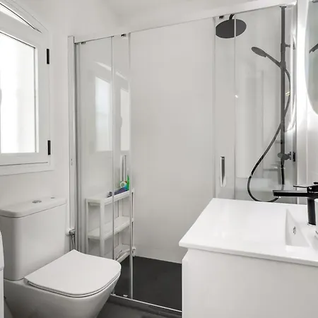 1 Bedroom In Verano Azul, Free Wi-fi Apartman Nerja