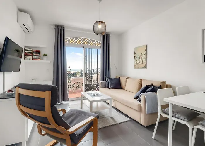 1 Bedroom In Verano Azul, Free Wi-fi Appartement