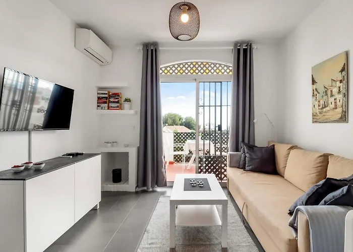 1 Bedroom In Verano Azul, Free Wi-fi * Nerja
