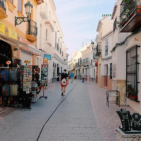 Lägenhet 1 Bedroom In Verano Azul, Free Wi-fi Nerja