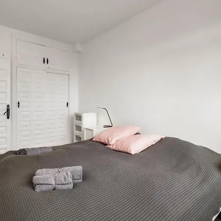 Appartement 1 Bedroom In Verano Azul, Free Wi-fi Nerja